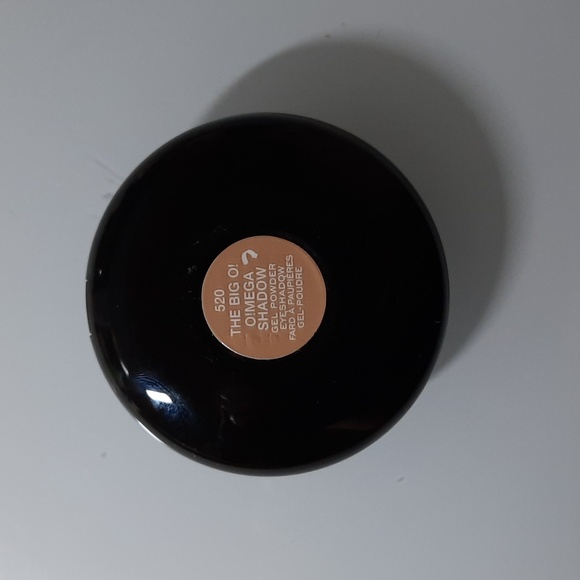 Marc Jacobs OMEGA eye shadow - Picture 3 of 3